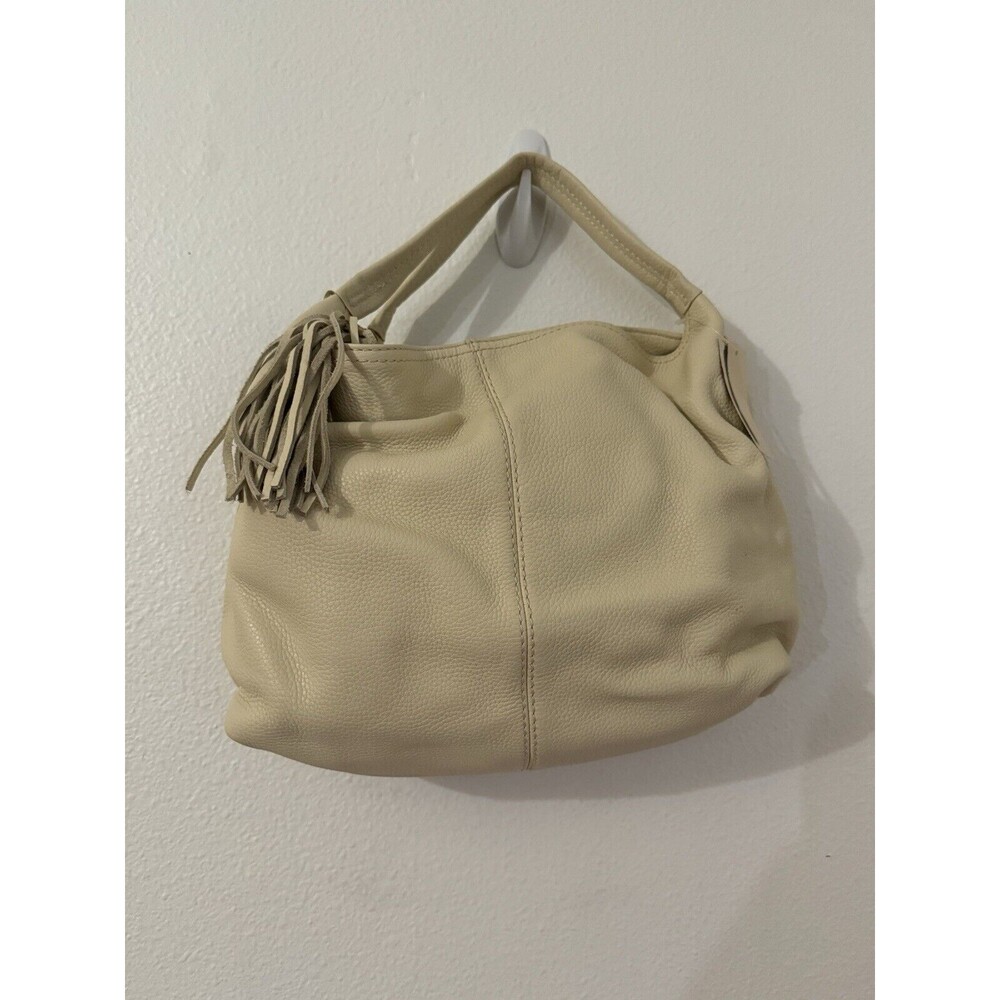 Elegant Cream Leather Shoulder Bag